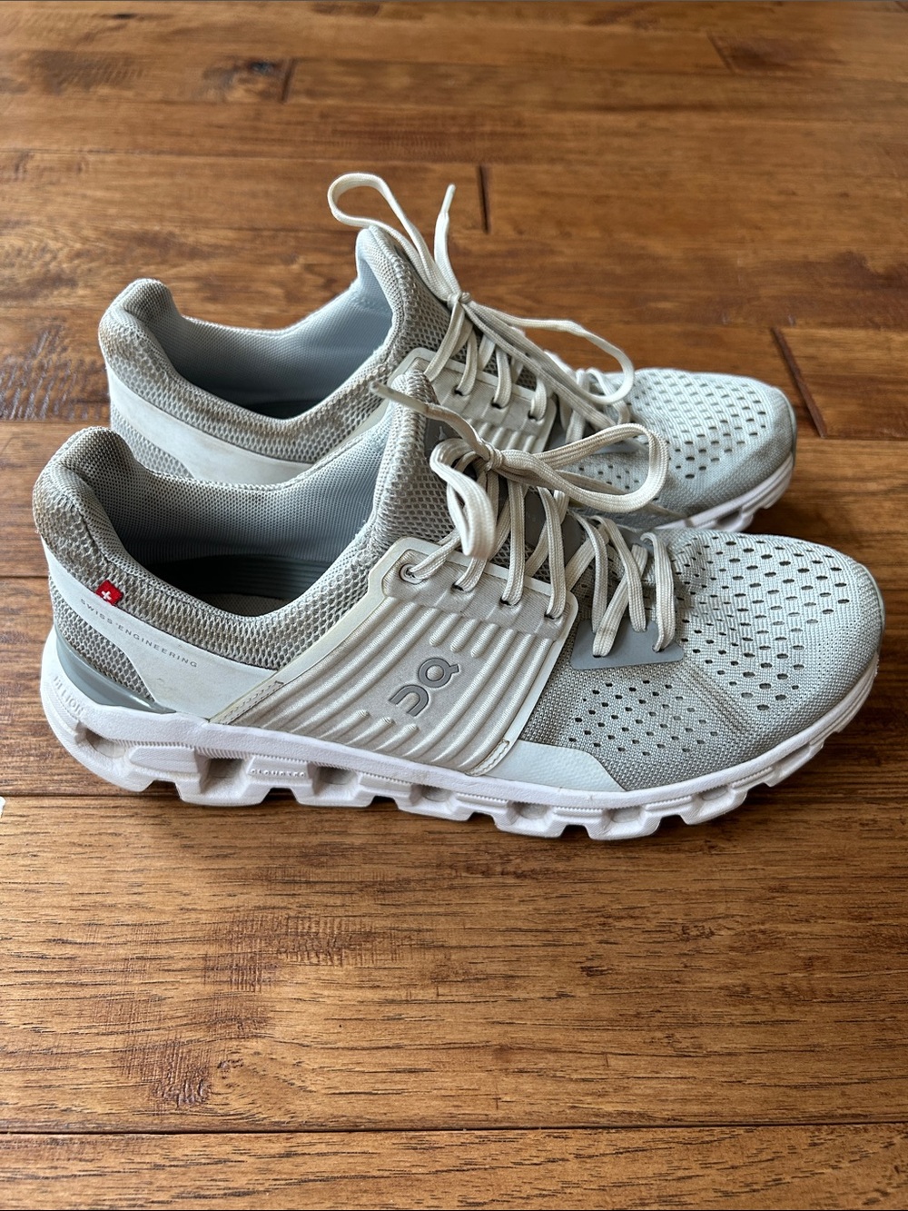 On Running Cloudswift Cloud Cushioned Running Shoes Sneakers Gray Womens Size 9